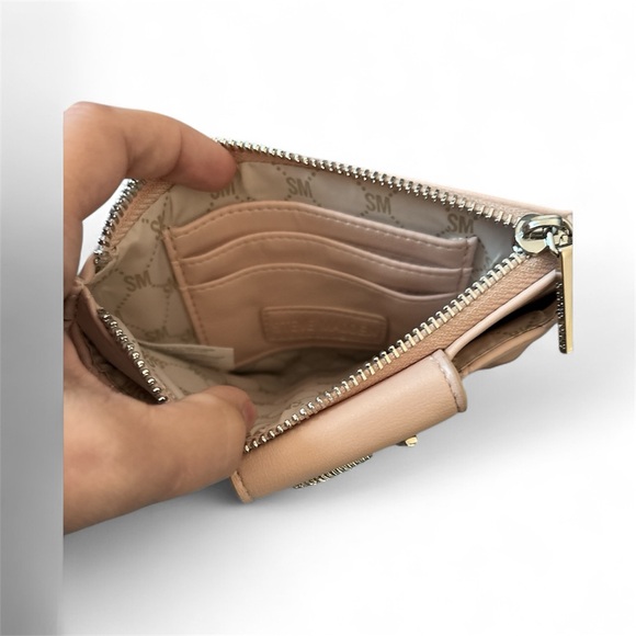 Steve Madden Beige Quilted Clutch - Picture 2 of 2